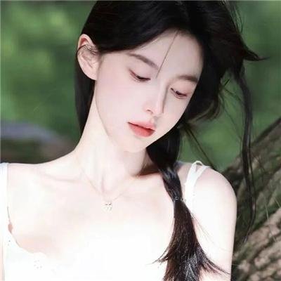 维奥莱特·诺齐埃尔